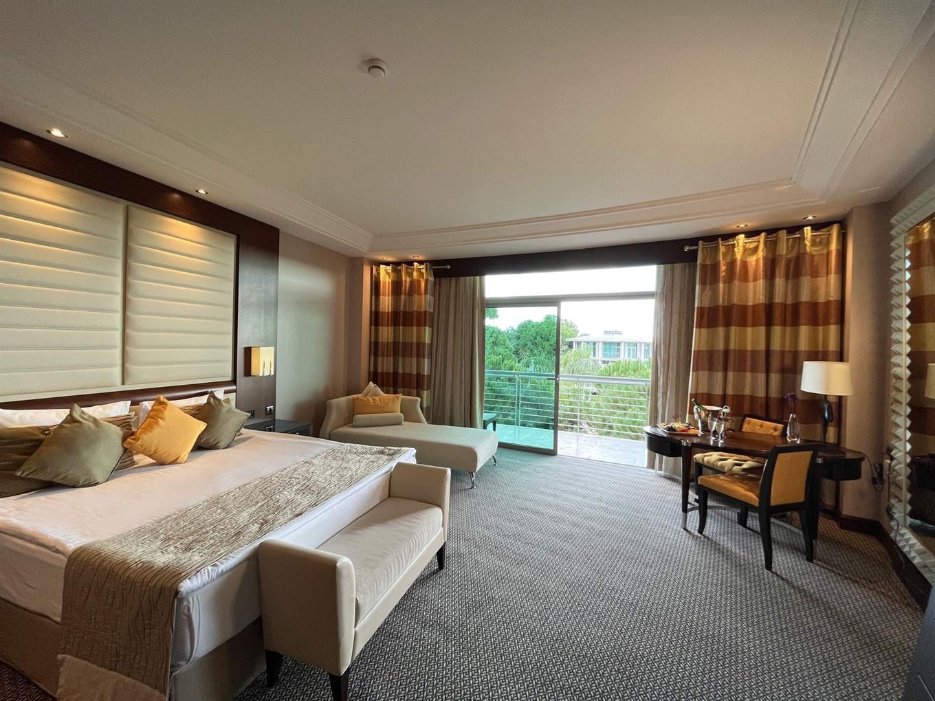 Calista Luxury Resort — Superior family connection room