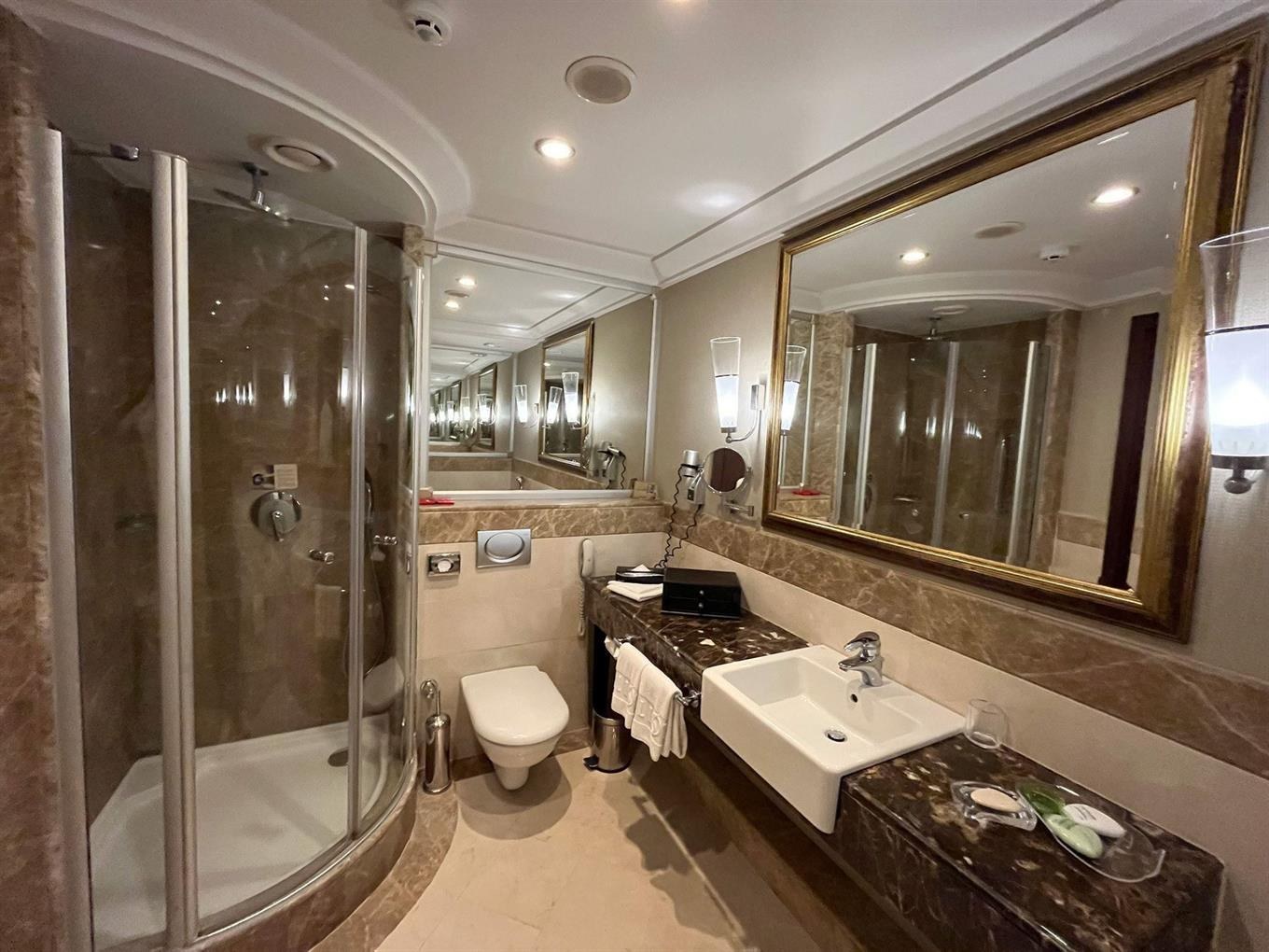Calista Luxury Resort — Superior family connection room